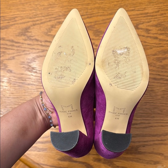 Marc Fisher Purple Suede Heels Elegant Stiletto Design - Picture 5 of 5